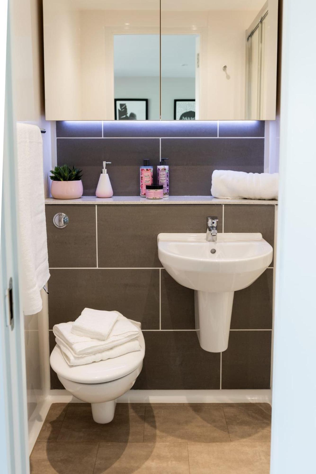 Chic Apartments And Studios At The Point In Aberdeen Luaran gambar